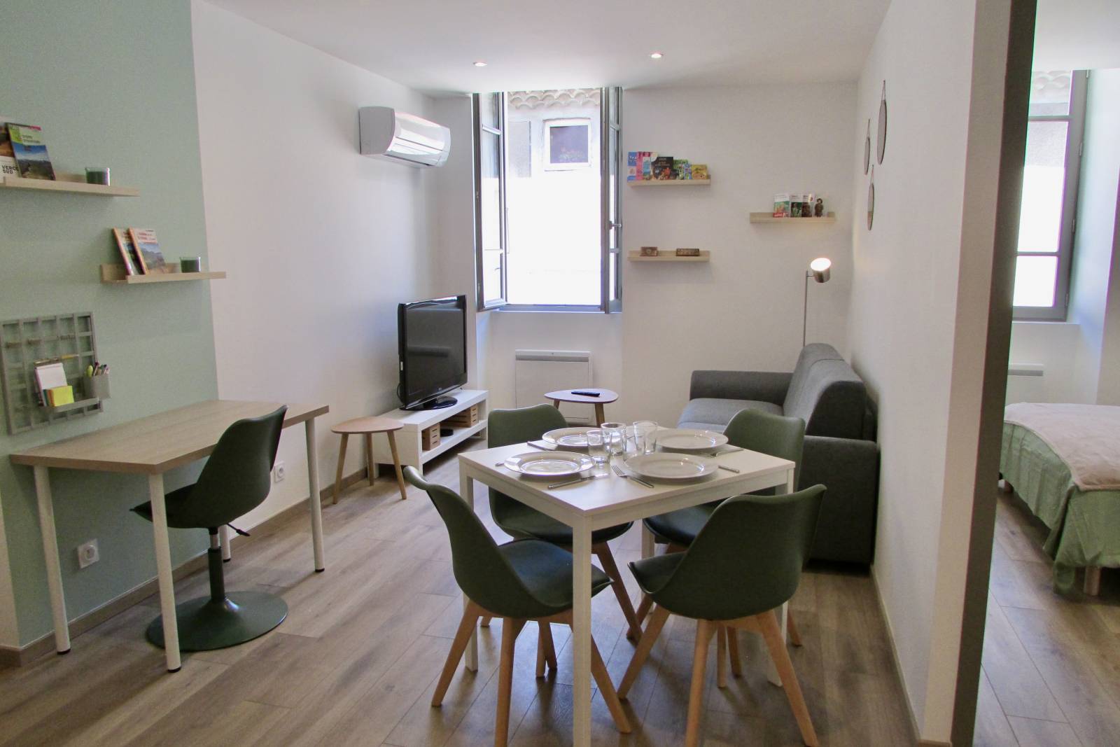 Appartement T2 meublé - rénové haut de gamme - emplacement central à Die (26150)