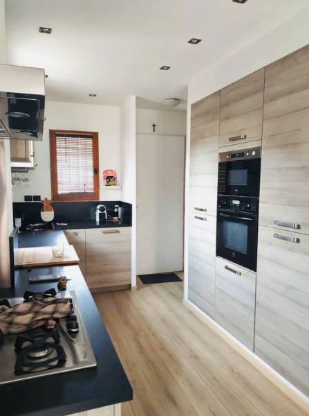 MAISON 4 PIÈCES AVEC PISCINE ET GARAGE SUR LE GOLF DE PONT ROYAL