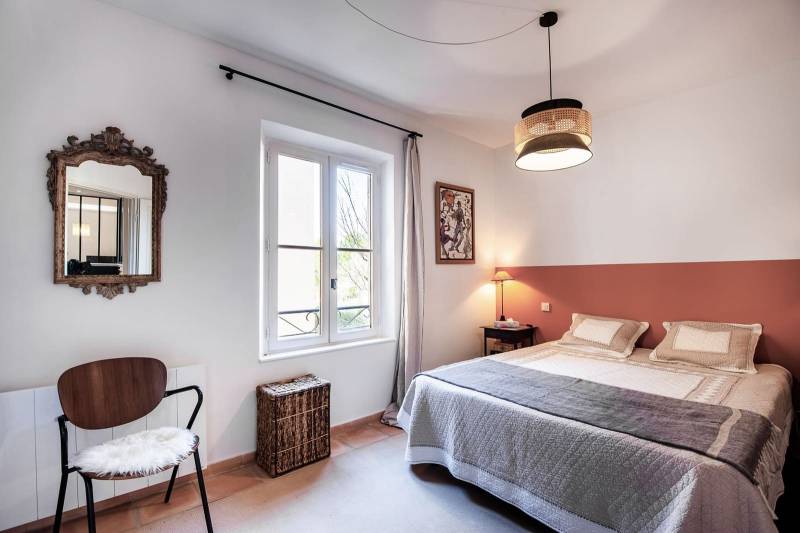 MAGNIFIQUE APPARTEMENT MEUBLÉ SUR LE GOLF DE PONT ROYAL, PARKING SOUTERRAIN ET PISCINE RÉSIDENTIELLE