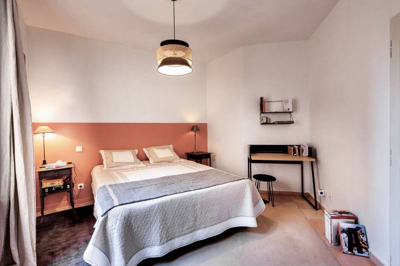 MAGNIFIQUE APPARTEMENT MEUBLÉ SUR LE GOLF DE PONT ROYAL, PARKING SOUTERRAIN ET PISCINE RÉSIDENTIELLE