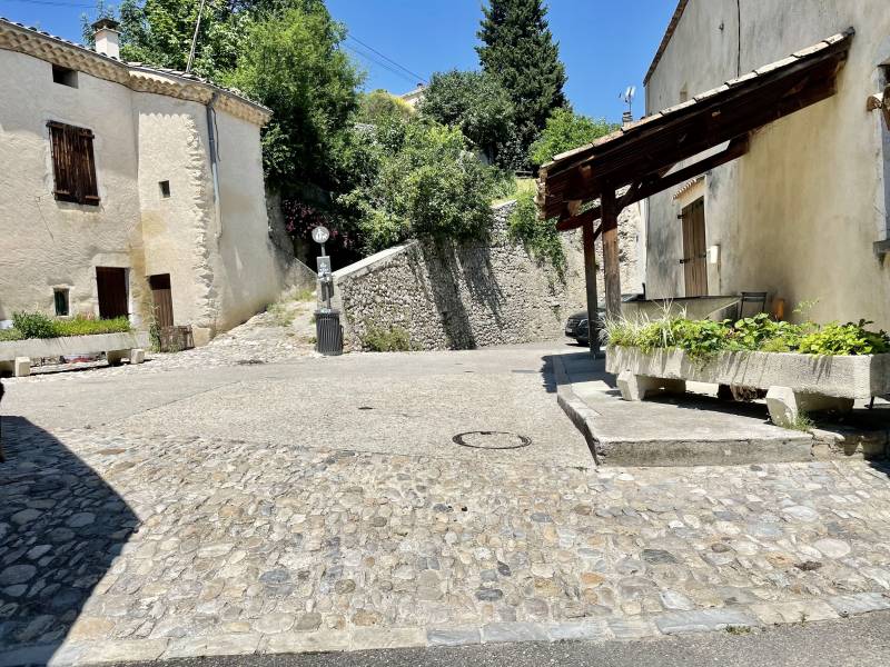 Appartement T2 meublé - rénové haut de gamme - emplacement central à Die (26150)