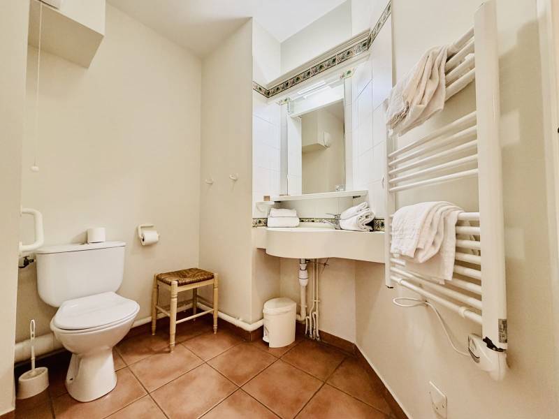 SPÉCIAL INVESTISSEURS: APPARTEMENT 4/5 PERSONNES AVEC JARDIN - GOLF DE PONT ROYAL 13370