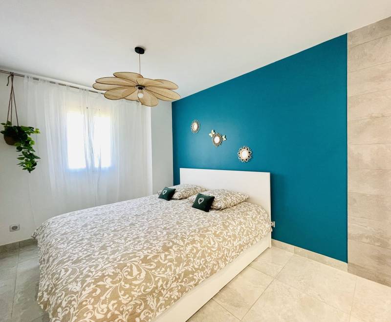 LOCATION SAISONNIÈRE MAISON 3 PIÈCES AVEC JARDIN, PISCINE ET PARKING À MALLEMORT