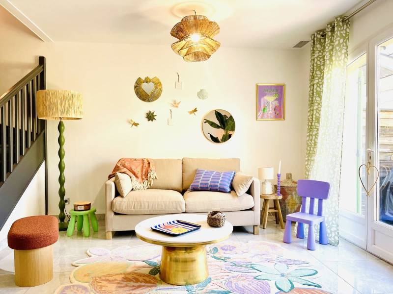 LOCATION SAISONNIÈRE MAISON 3 PIÈCES AVEC JARDIN, PISCINE ET PARKING À MALLEMORT