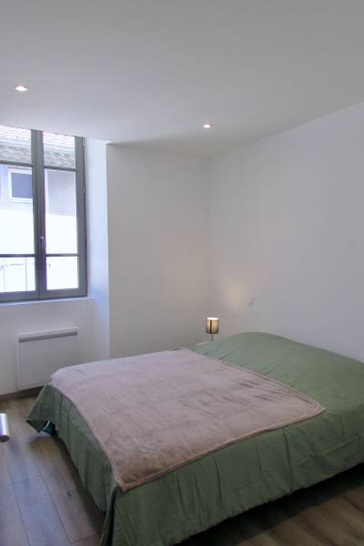 Appartement T2 meublé - rénové haut de gamme - emplacement central à Die (26150)