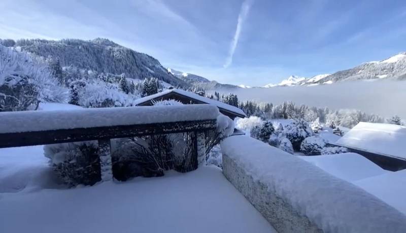 CHALET D'ARCHITECTE À MEGÈVE,  CENTRE À PIED ET SKI-OUT