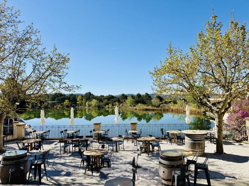 À VENDRE À MALLEMORT – INVESTISSEMENT LOCATIF MEUBLÉ & RÉNOVÉ GOLF DE PONT ROYAL