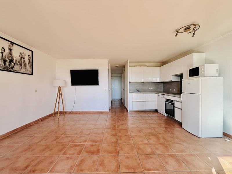 APPARTEMENT CLIMATISÉ 2 CHAMBRES AVEC TERRASSE ET PARKING GOLF DE PONT ROYAL