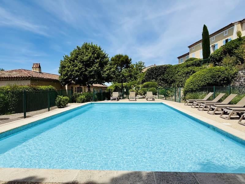 BASTIDE 2 CHAMBRES – MEUBLÉE – JARDIN & TERRASSE – PISCINE – GOLF DE PONT ROYAL
