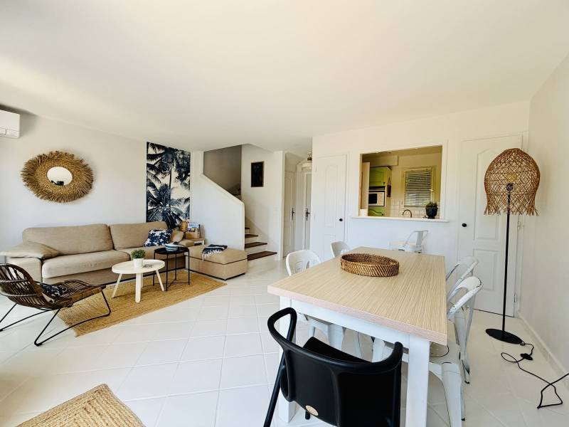 BASTIDE 2 CHAMBRES – MEUBLÉE – JARDIN & TERRASSE – PISCINE – GOLF DE PONT ROYAL