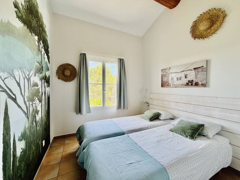 BASTIDE 2 CHAMBRES – MEUBLÉE – JARDIN & TERRASSE – PISCINE – GOLF DE PONT ROYAL