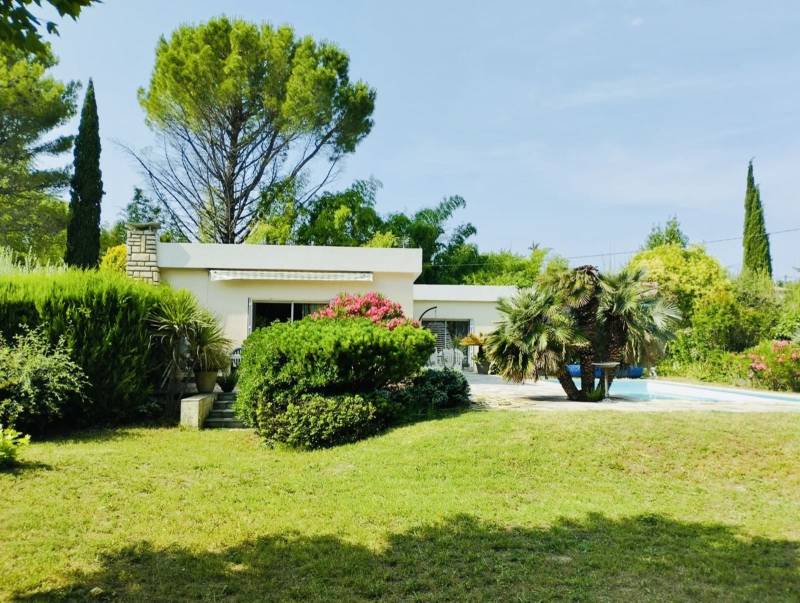 PUYRICARD CENTRE - MAISON INDIVIDUELLE - 4 PIÈCES - 3 CHAMBRES - JARDIN - PISCINE - GARAGE