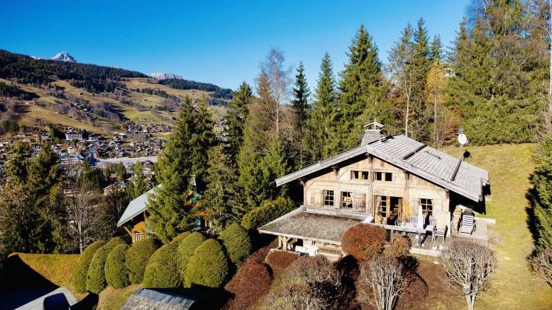 CHALET D'ARCHITECTE À MEGÈVE,  CENTRE À PIED ET SKI-OUT