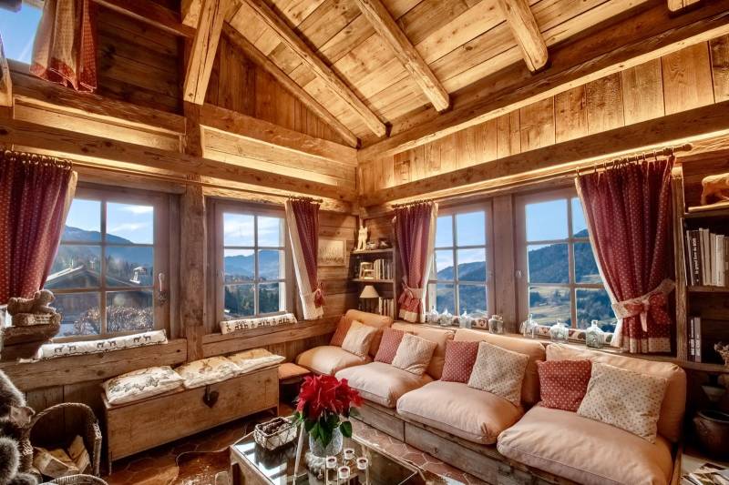 CHALET D'ARCHITECTE À MEGÈVE,  CENTRE À PIED ET SKI-OUT